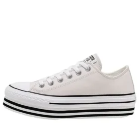 Chuck Taylor All Star Platform Low Top mit cremefarbener Sponge-Cake-Sohle