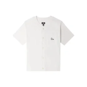 Chuck Taylor Logo Button-Up T-Shirt asiatische Größen „Weiß“ Chuck Taylor Logo Button-Up T-Shirt asiatische Größen „Weiß“
