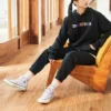 Hoodie aus Strick mit kontrastfarbener Alphabet-Stickerei, schwarz
