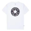 Splatter Paint Chuck Taylor Patch Graphic Tee asiatische Größen „Weiß“